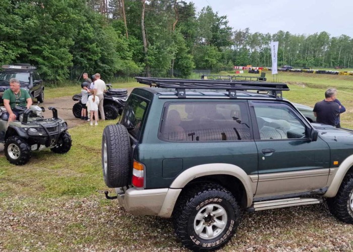 Zdjęcie 8. Przejażdżka „Jeepeem” oraz „quadem” podczas „Rowerowego Dnia Dziecka” (Zdjęcie źródło: KPP a Nowym Dworze Mazowieckim).